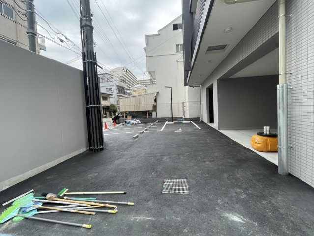 ファーストフィオーレ東灘の駐車場|駐車場完備です