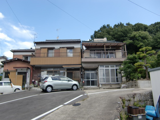 中町貸家の駐車場