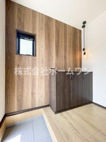 西多摩郡瑞穂町長岡　新築戸建の玄関|きれいな玄関です