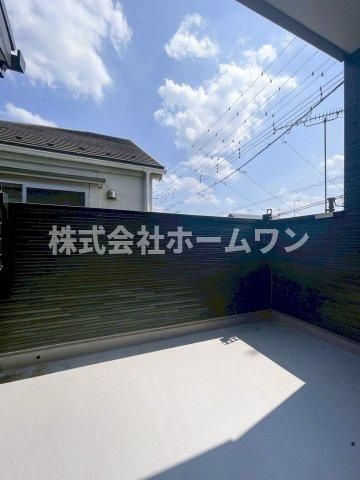 西多摩郡瑞穂町長岡　新築戸建のバルコニー|外からの目が気にならないバルコニーで洗濯物が干せます