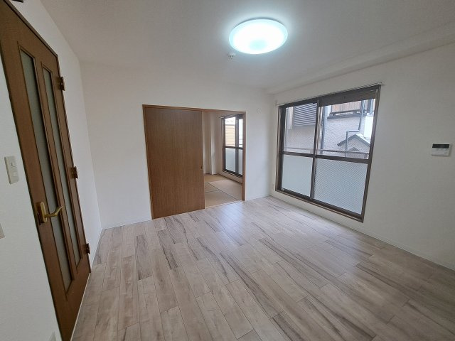 リバービレッジ上甲子園の居間・リビング