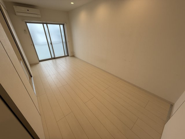 リブリ・ボヌール城南の洋室