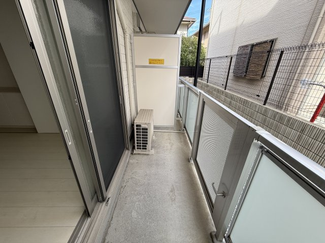 リブリ・ボヌール城南のバルコニー