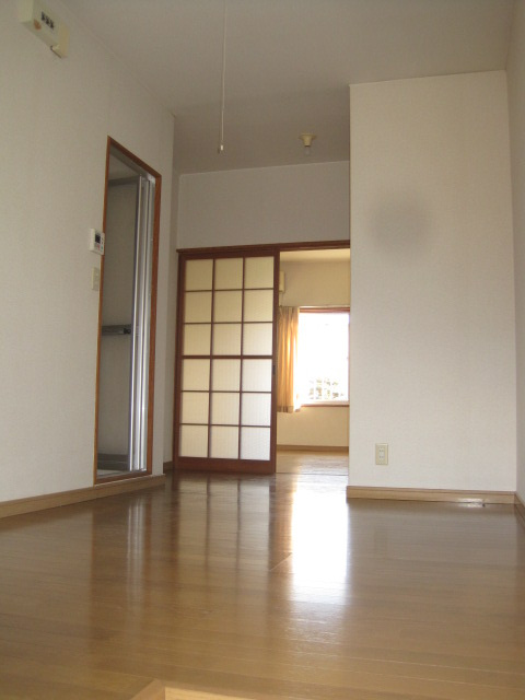 徳田第一アパートの居間・リビング