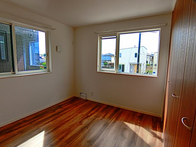 スカイタウン土気105号棟の洋室