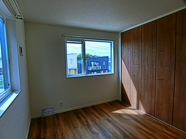 スカイタウン土気105号棟の洋室