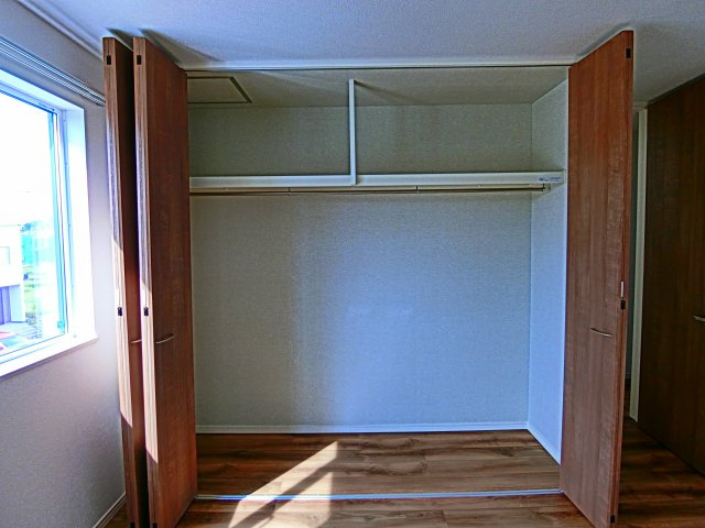 スカイタウン土気105号棟の収納