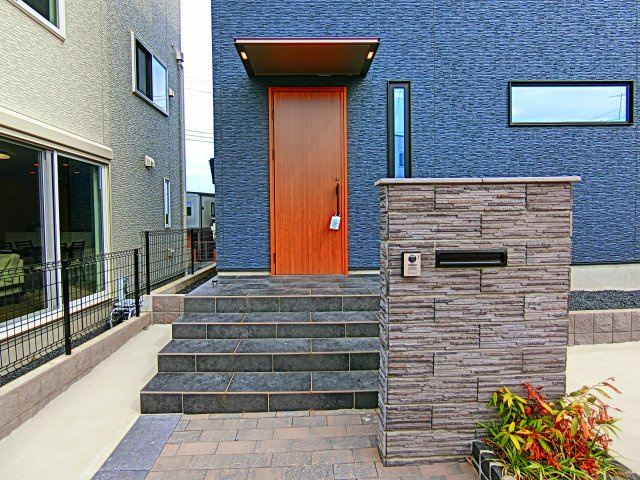 スカイタウン土気105号棟の外観