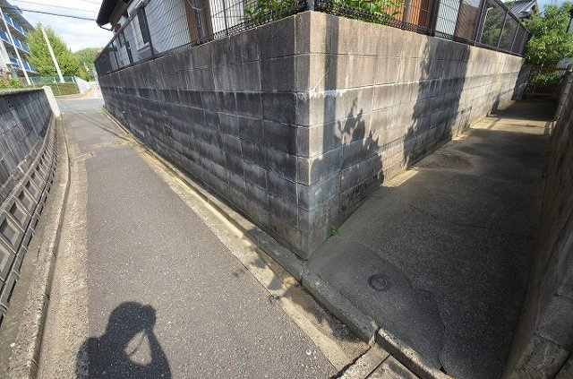 土地（八幡西区永犬丸4丁目）のその他|北西側の道路幅約1.8ｍの為、セットバックが必要です。