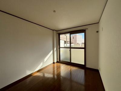 【寝室】 | サンパレス