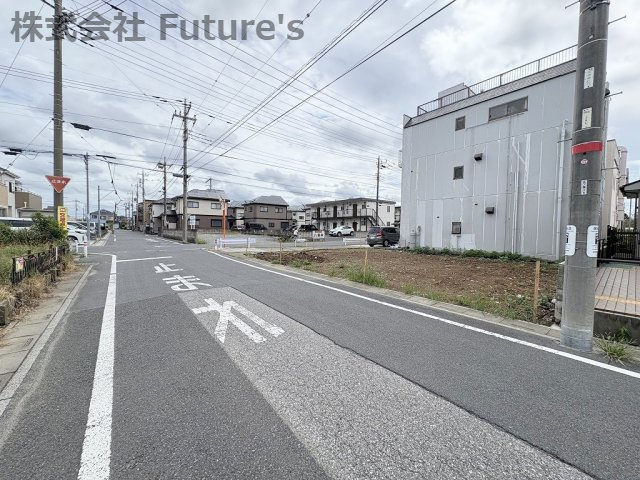 三郷市鷹野3丁目　新築戸建　全1棟の前面道路含む現地写真|前面道路含む現地写真です。
