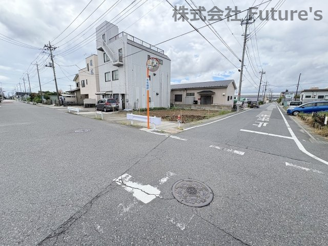 三郷市鷹野3丁目　新築戸建　全1棟の前面道路含む現地写真|前面道路含む現地写真です。