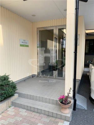 【エントランス】 | ピエ・デ・トロンシェ | エントランス