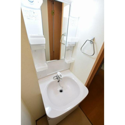 【洗面所】 | ピエ・デ・トロンシェ | 忙しい朝には欠かせない洗面所です