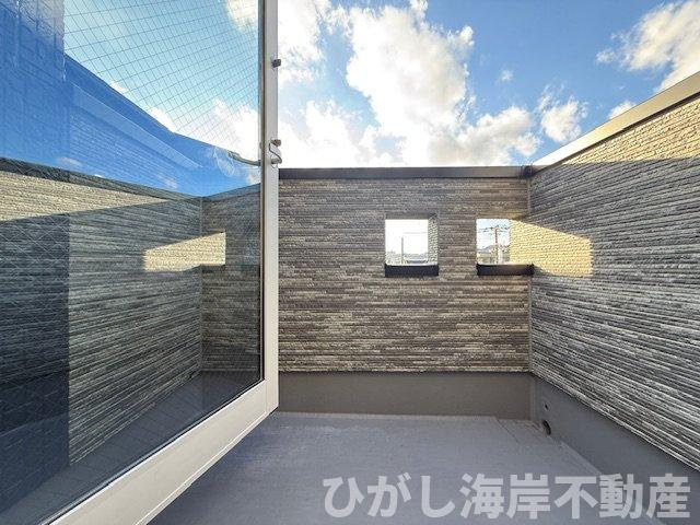 平塚市龍城ヶ丘　新築戸建　全３棟のバルコニー|西側バルコニー