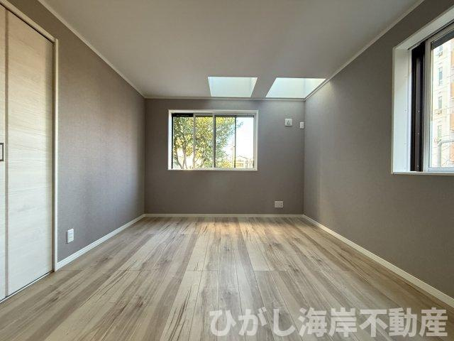 平塚市龍城ヶ丘　新築戸建　全３棟の内装|8.3帖　洋室