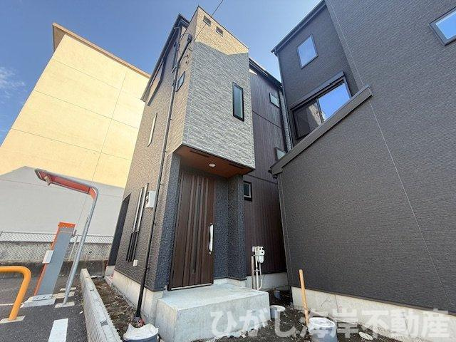 平塚市龍城ヶ丘　新築戸建　全３棟の外観|1月9日撮影　外構工事中　現地外観