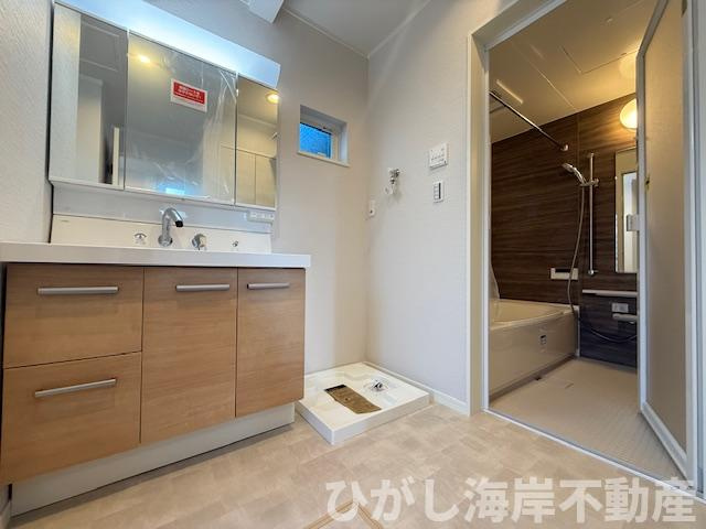 平塚市龍城ヶ丘　新築戸建　全３棟の脱衣所|脱衣スペース