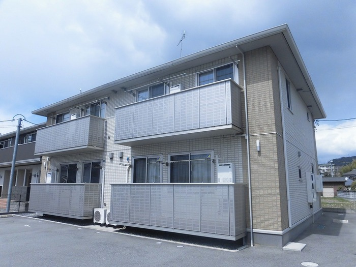 ルミエール焼山の外観