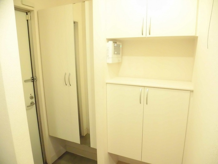 ルミエール焼山の玄関