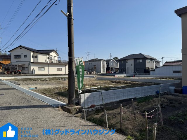 北野　2号棟の前面道路含む現地写真