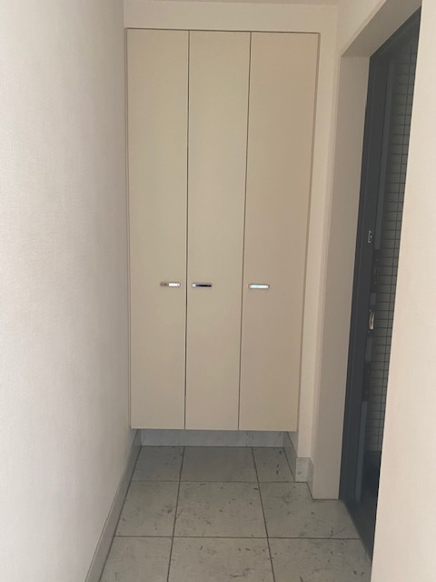 アトラスヒルズ文京白山の玄関