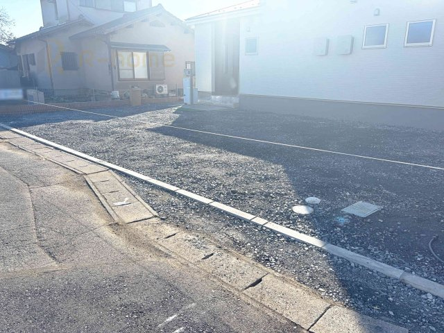 第1下妻市鎌庭　新築戸建て　2号棟の駐車場|4台駐車できるカースペース！