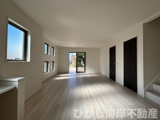 茅ヶ崎市南湖5丁目　新築戸建　全２棟の居間・リビング|20帖　LDK