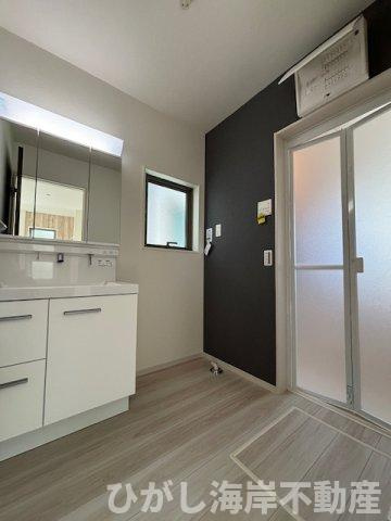 茅ヶ崎市南湖5丁目　新築戸建　全２棟の独立洗面台|脱衣スペース