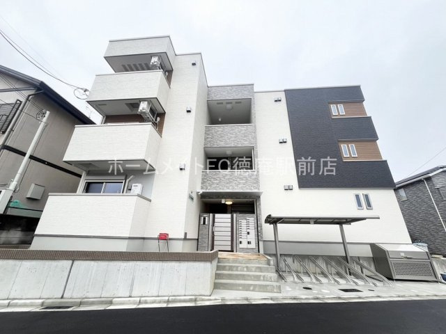 東大阪市稲田本町３丁目のハイツの外観