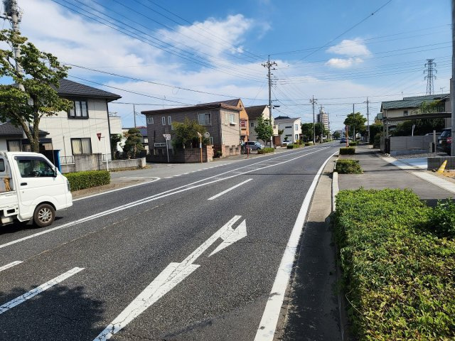 高崎市筑縄町売土地の前面道路含む現地写真