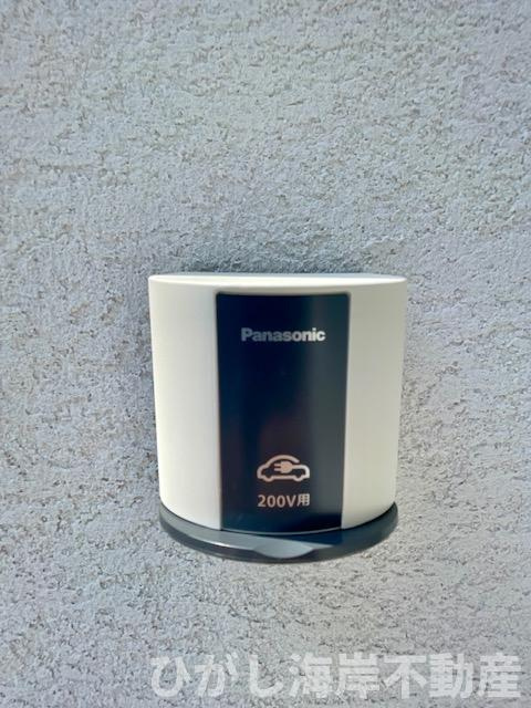 藤沢市鵠沼海岸６丁目　新築戸建　全２棟の庭|EV車充電設備