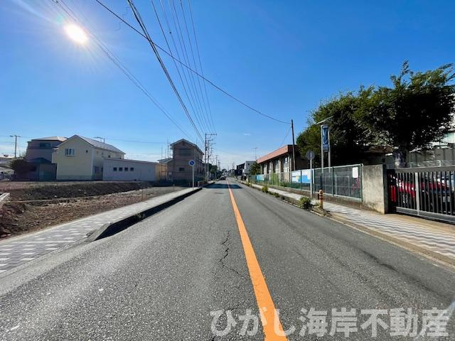 茅ヶ崎市下町屋3丁目　売地　全3区画の前面道路含む現地写真|現地外観
