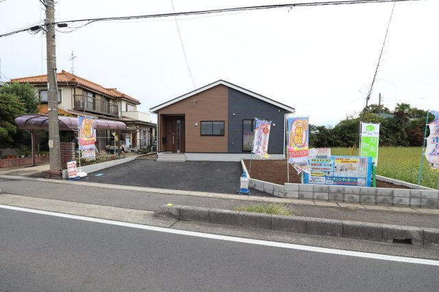 仲介手数料無料　蓮田市黒浜第10　限定１棟の前面道路含む現地写真