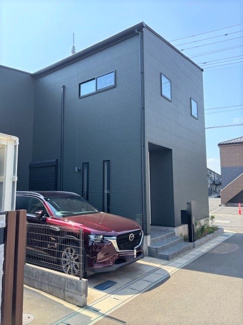 【外観】 | 松戸市殿平賀　中古戸建 | 南東北西の角地　日当たり良好です
