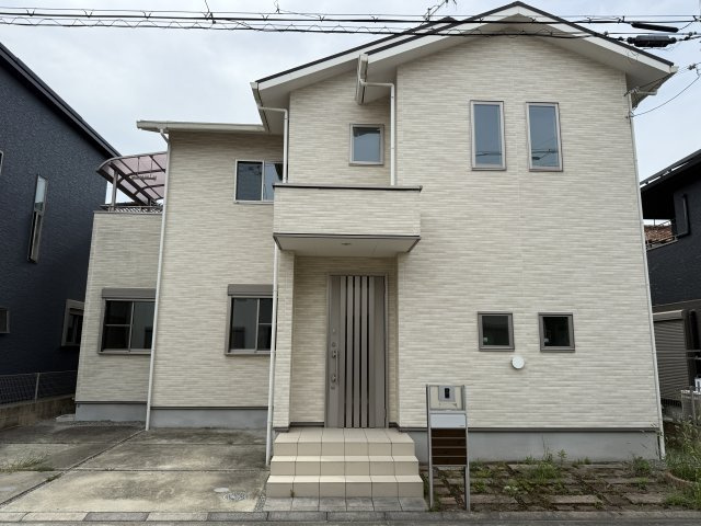 西区玉津町今津中古戸建の外観