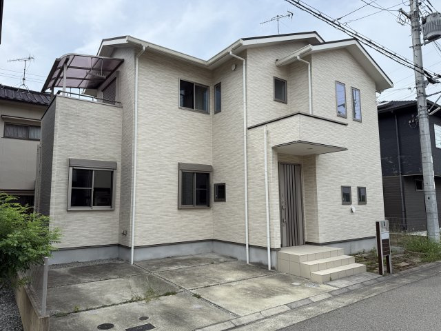 西区玉津町今津中古戸建の外観