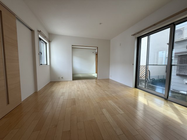 西区玉津町今津中古戸建の居間・リビング