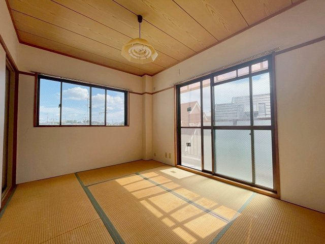 UJビル宝塚の和室|畳の上でゆっくりとくつろげる和室です