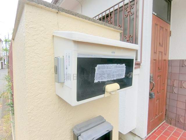 山王戸建3の設備|ポストと呼出ベル