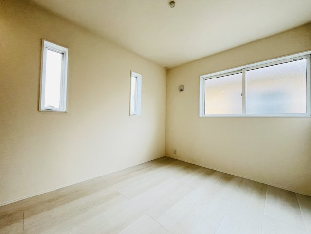 知多市八幡堀切19番1『仲介手数料無料』新築戸建ての洋室