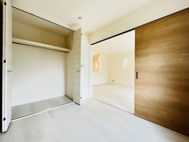 知多市八幡堀切19番1『仲介手数料無料』新築戸建ての洋室