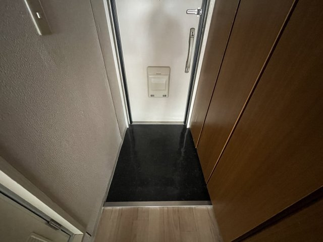 【玄関】 | シューズボックス付き玄関です