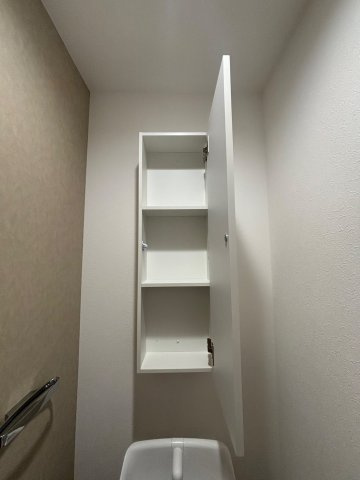 柏崎市安政町のアパートの収納