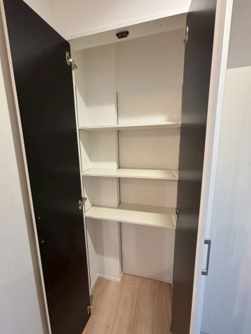 柏崎市安政町のアパートの収納