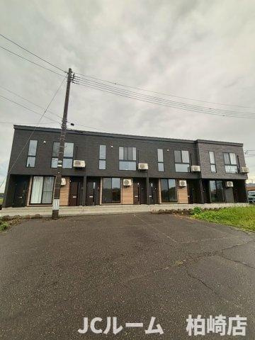 柏崎市安政町のアパートの外観