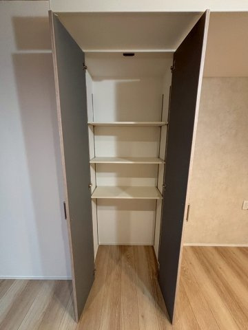 柏崎市安政町のアパートの収納