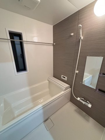 柏崎市安政町のアパートの浴室