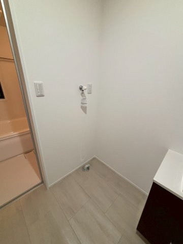 柏崎市安政町のアパートの洗面所