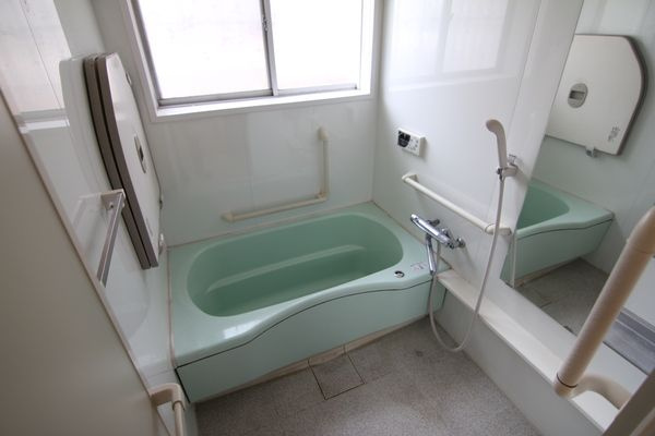 西難波町6丁目テラスの浴室